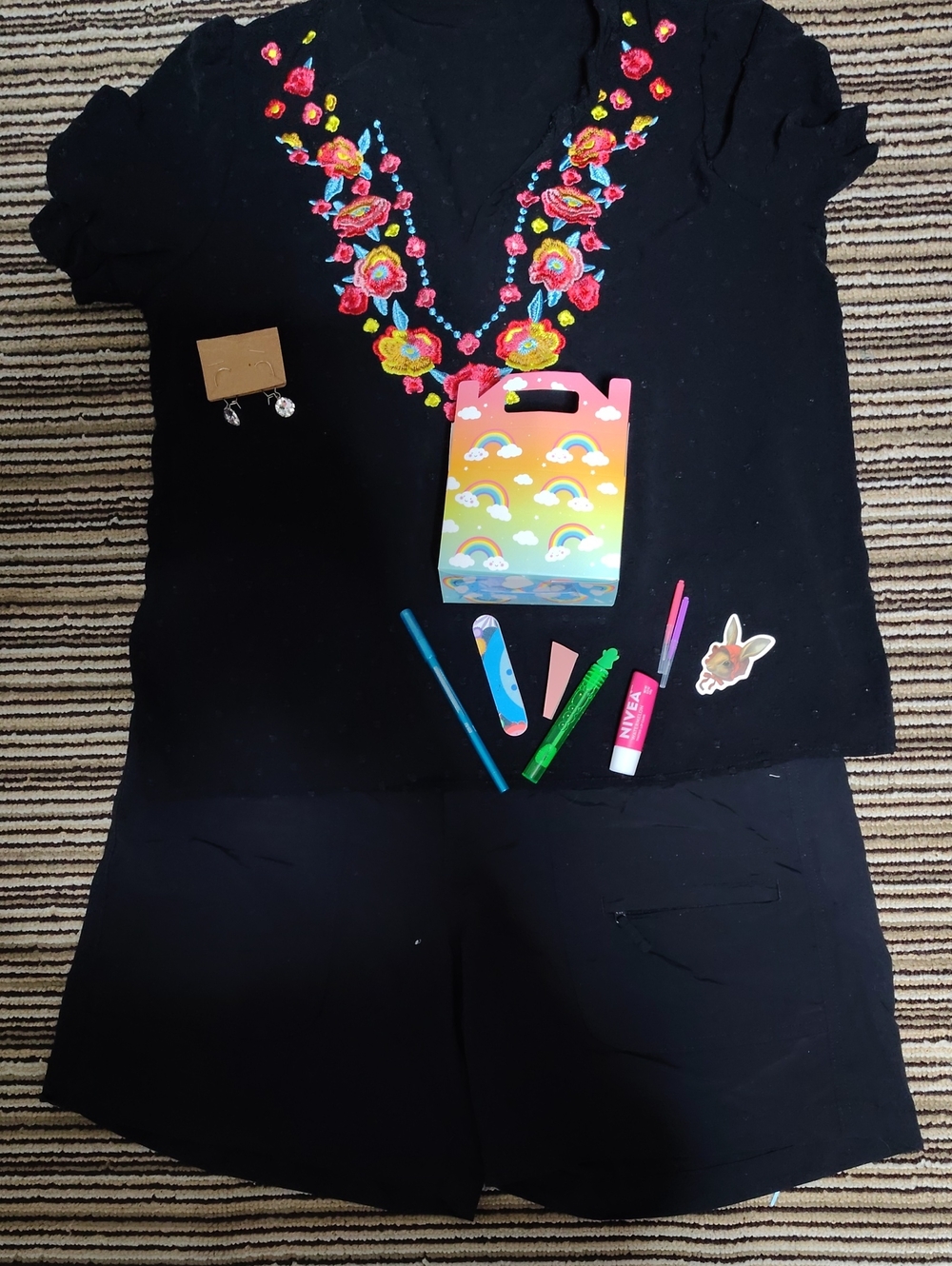 #3000 Bimini Bay /SHEIN Black Short Sleeve V-N Floral Embroidery